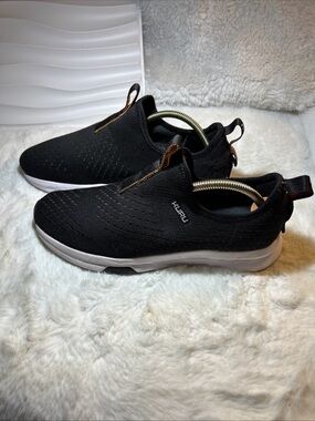 Kuru Atom Slip On Womens Size 10 Black White Athletic Walking Shoes Sneakers